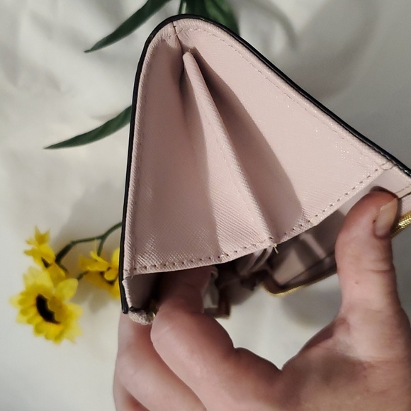 MICHAEL KORS WALLET - Picture 9 of 16